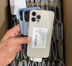 Mixed iPhone Wholesale Pallet (10 pcs From £1000)